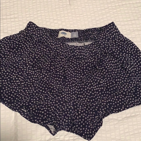 old navy shorts - Picture 1 of 3
